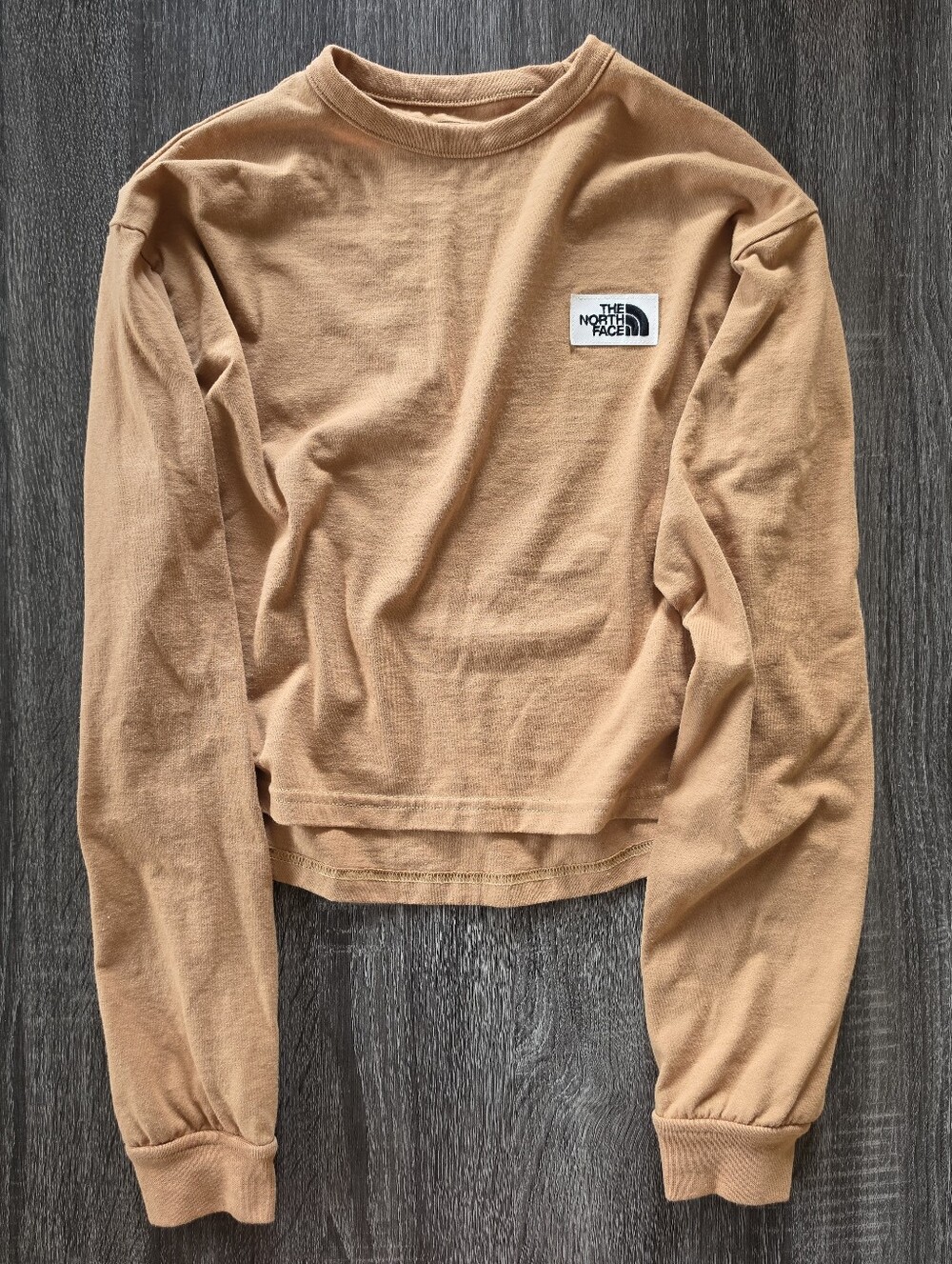 The North Face Heritage Patch Cropped Long Sleeve Tee